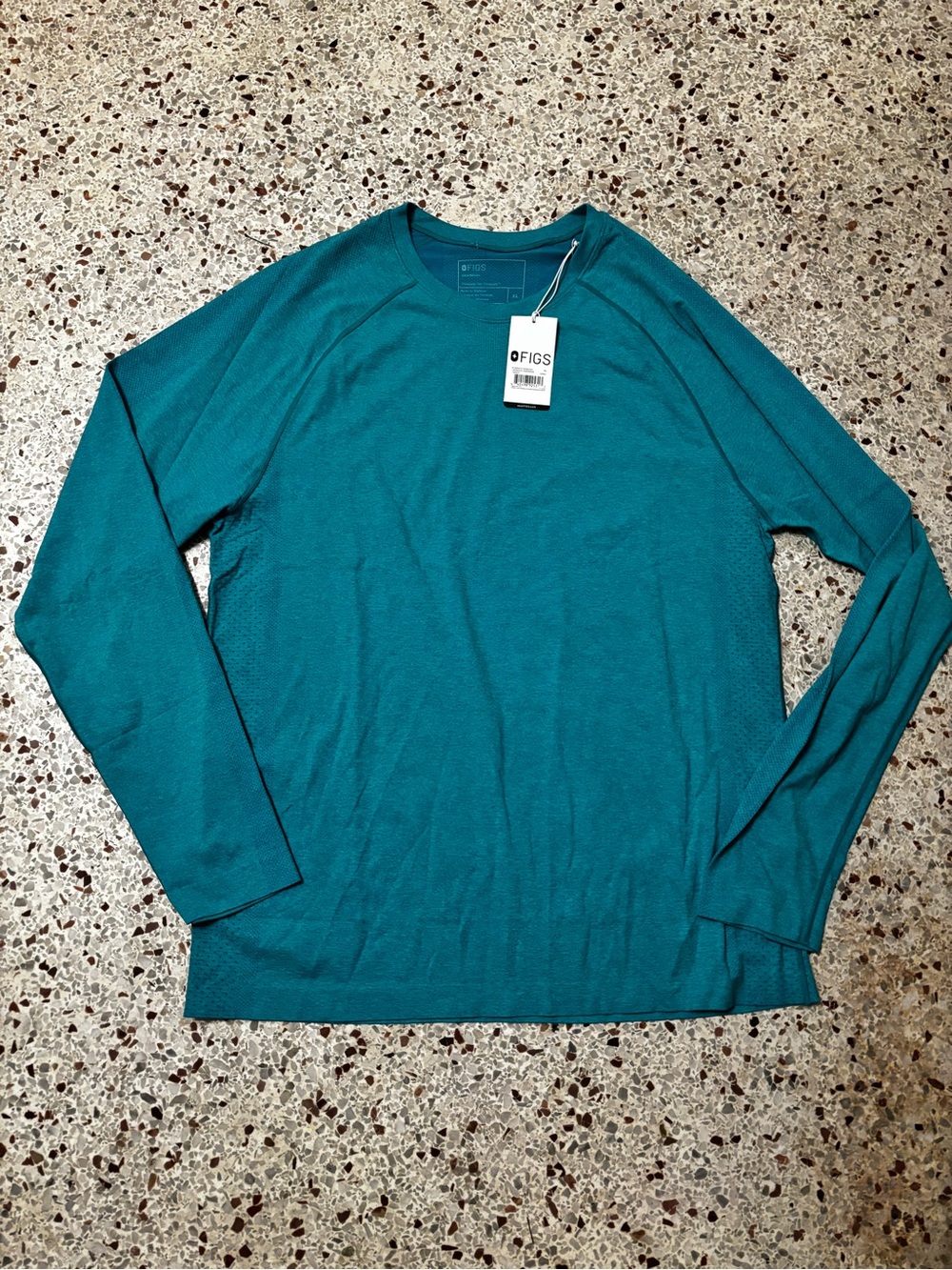 NWT FIGS Men's Makato Seamless Long-Sleeve Under scrub X-Large